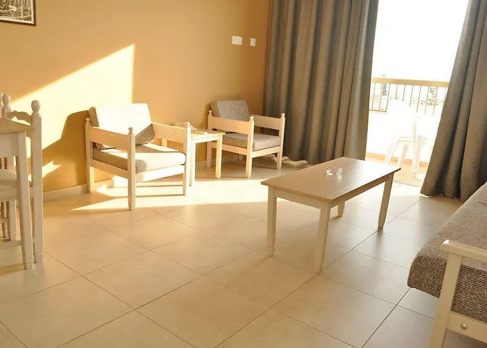 Christabelle Hotel apartamentowy 4*