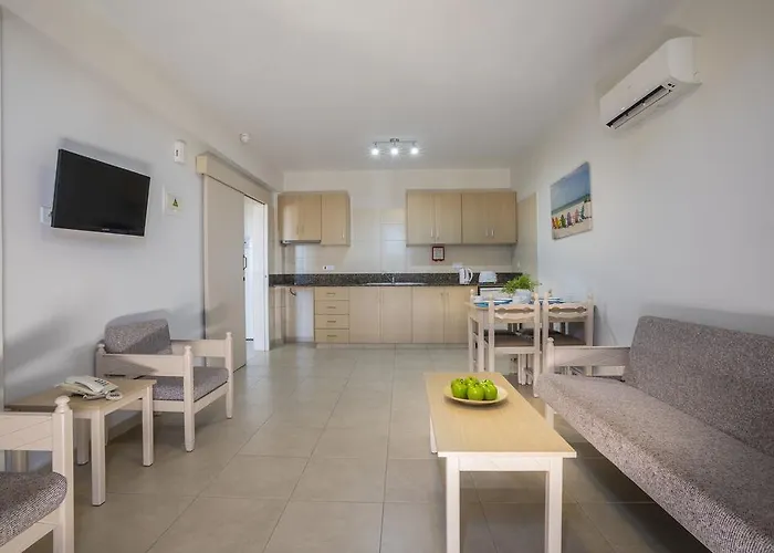 Christabelle Ajia Napa